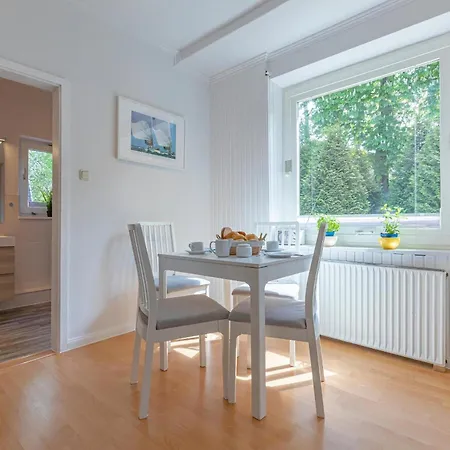Apartment Am Park - O Laboe